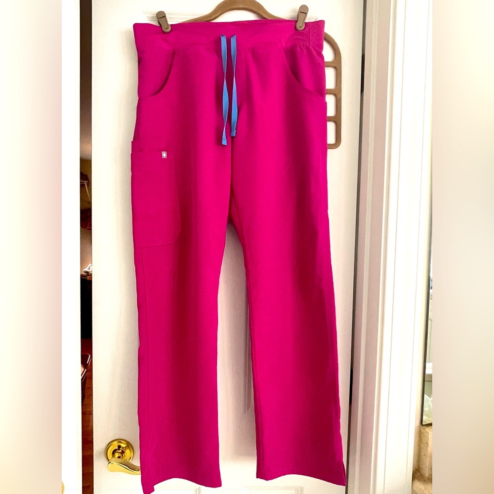 Figs Scrub Cargo Pants. Medium Size. Raspberry Sorbet. Gem